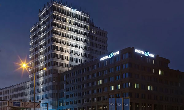 Motel-One-Campus-Muenchen-Aussenansicht-NFL-2024